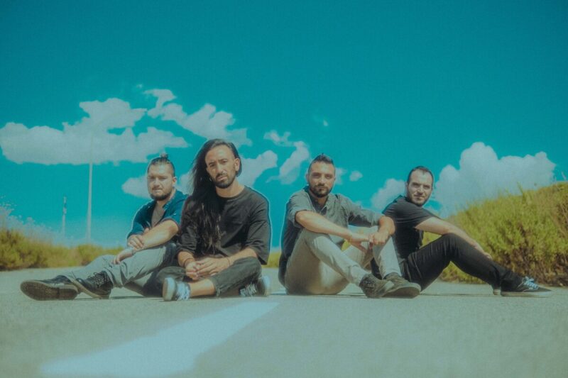 I digital store si colorano di mille sfumature: “Hyperpop” è l’EP d’esordio degli YOKO, la band più rivoluzionaria della musica italiana